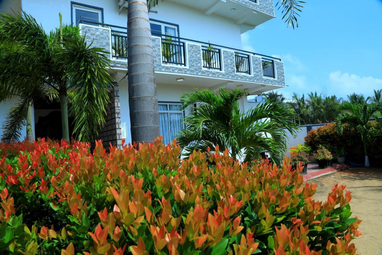 Blue Diamond Resort Тринкомале Екстериор снимка