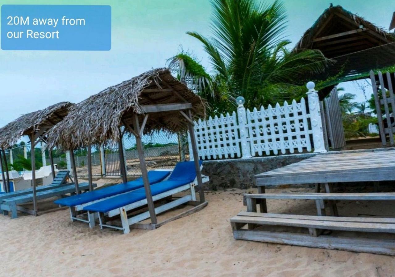 Blue Diamond Resort Тринкомале Екстериор снимка